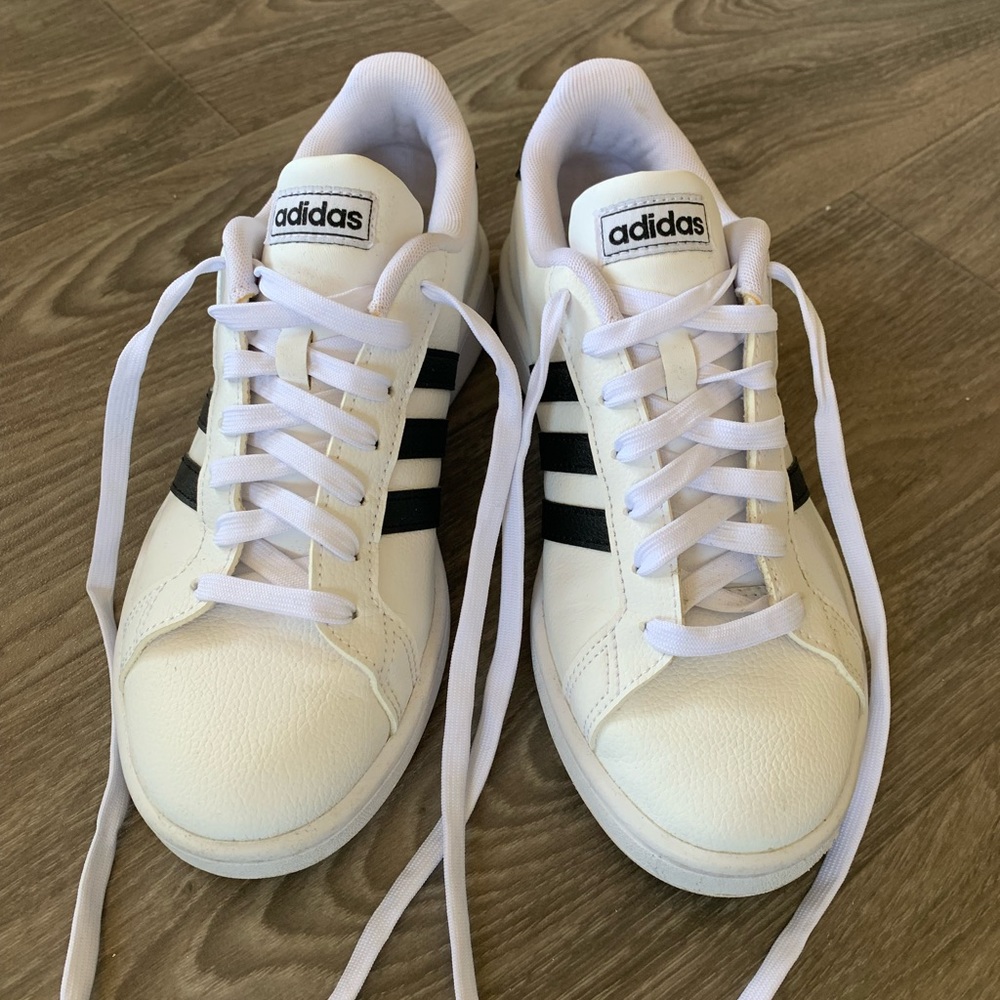adidas gazelle silver green womens Adidas Originals main image 0